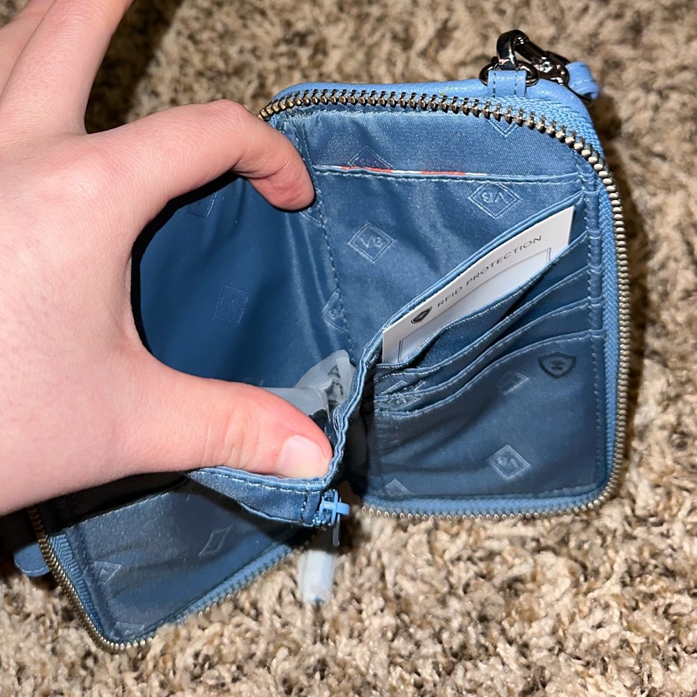 BNWOT Vera Bradley Smartphone Wristlet: “Painted Medallions” - Picture 7 of 16